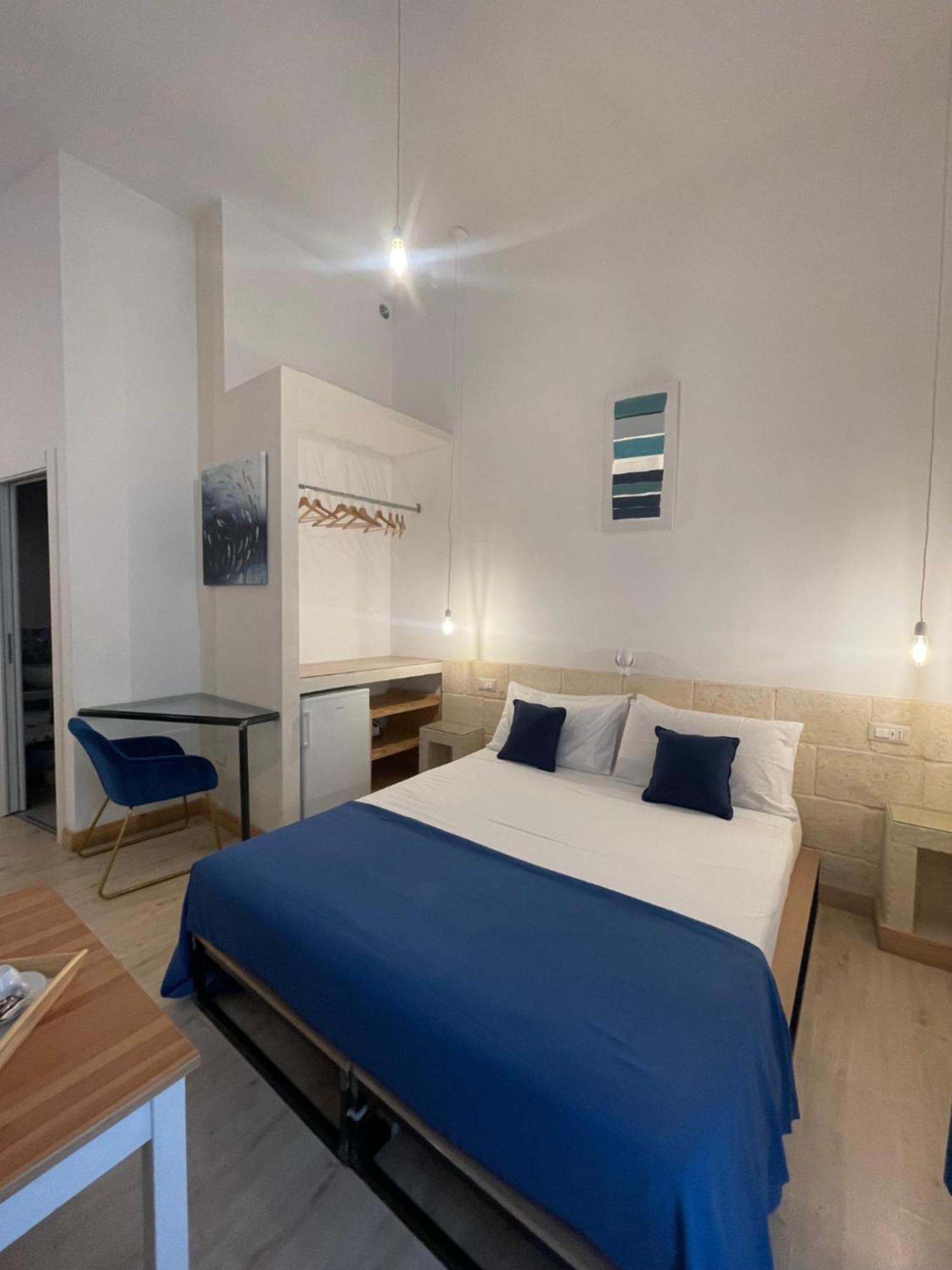 D'Angio Rooms-Manfredi Homes&Villas 曼弗雷多尼亚 外观 照片