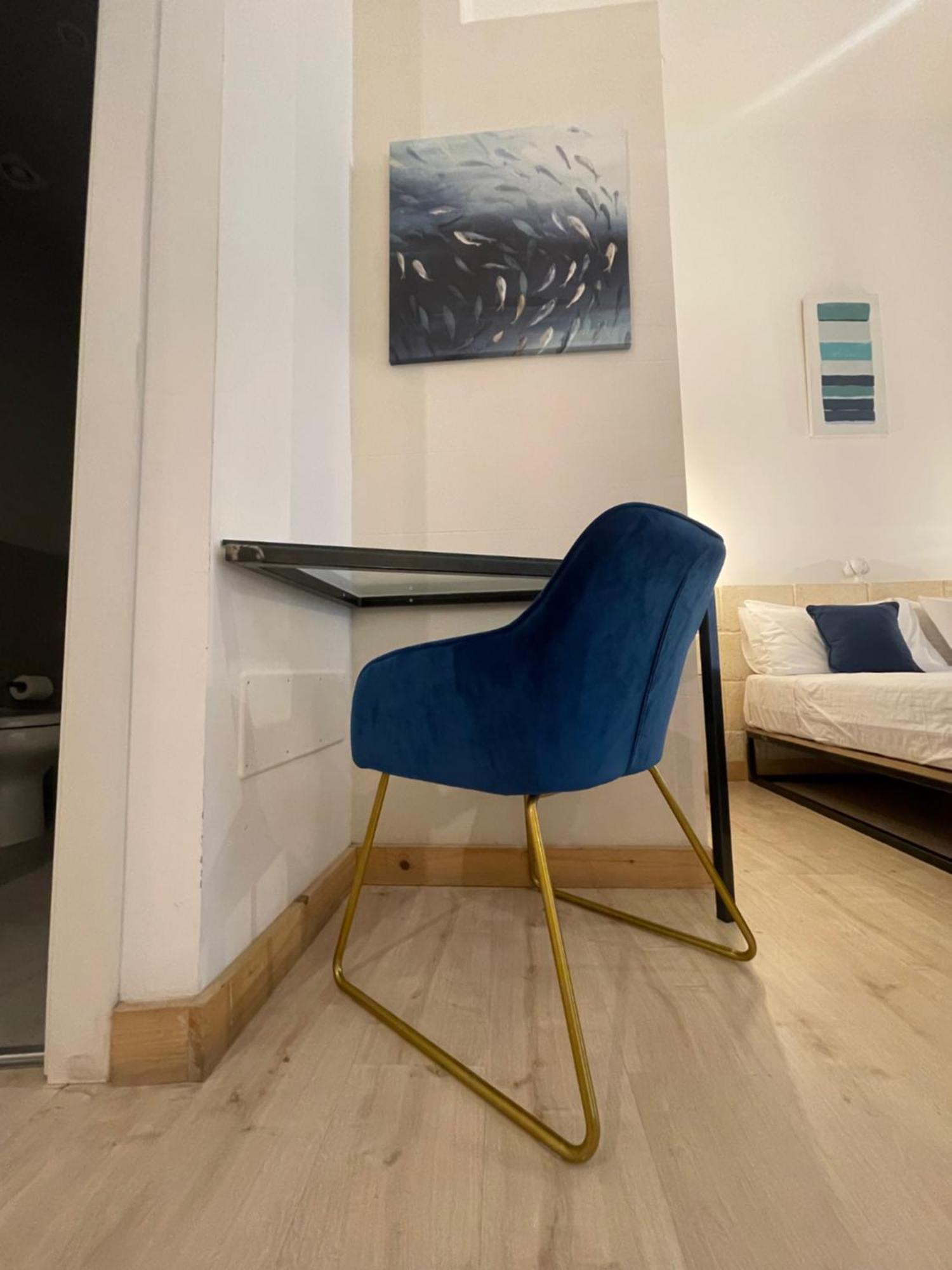 D'Angio Rooms-Manfredi Homes&Villas 曼弗雷多尼亚 外观 照片